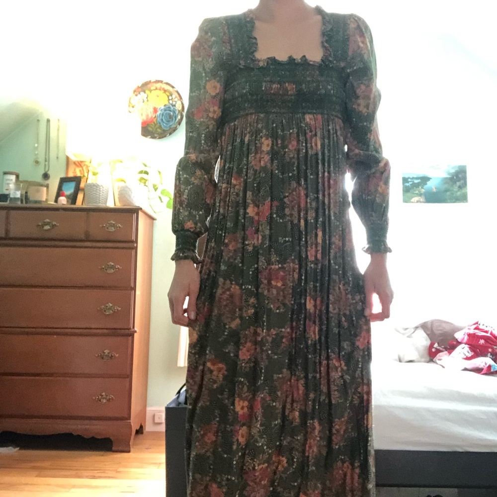 Beautiful vintage 70s peasant prairie dress